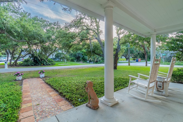 view of patio / terrace with covered porch