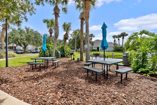 21211 Harbour Vista Cir, Saint Augustine, FL 32080 - surrounding community featuring a yard and outdoor dining space