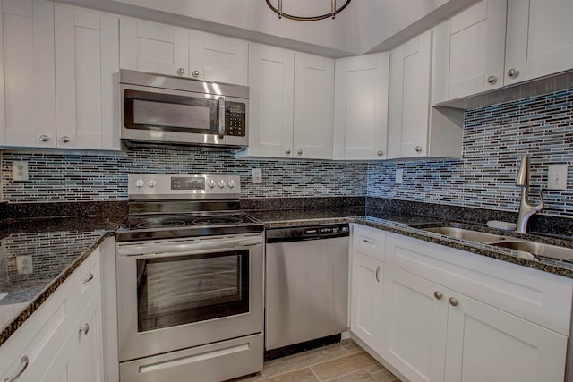 7175 A1A S A105, Saint Augustine, FL 32080 - kitchen featuring appliances with stainless steel finishes, a sink, and tasteful backsplash