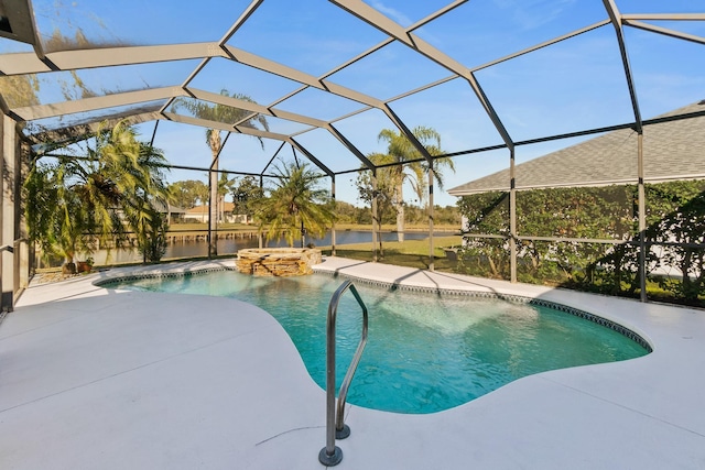 view of pool featuring an in ground hot tub, a lanai, and a patio