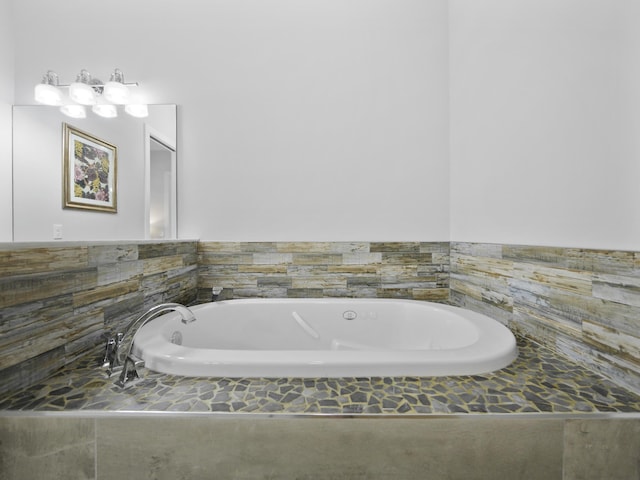 5813 Rudolph Ave, Saint Augustine, FL 32080 - full bath featuring a bath
