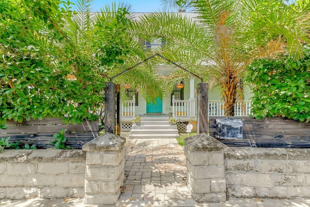 view of front of house with a porch