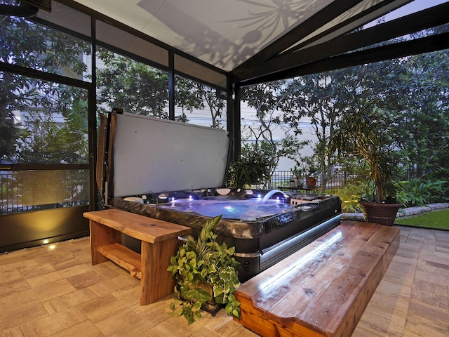 476 Ocean Forest Dr, Saint Augustine, FL 32080 - sunroom / solarium with a jacuzzi