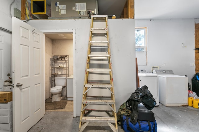 basement featuring independent washer and dryer