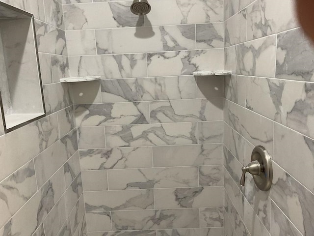 5 Fifer Ln, Palm Coast, FL 32137 - bathroom view of a tile shower