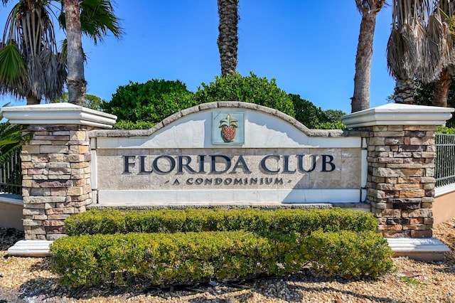 view of community / neighborhood sign