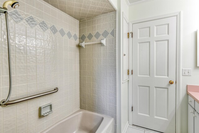 1536 San Rafael Way, Saint Augustine, FL 32080 - bathroom with vanity and  shower combination