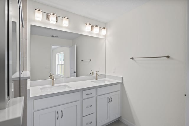 30 Palm Ln, Palm Coast, FL 32164 - full bath featuring double vanity