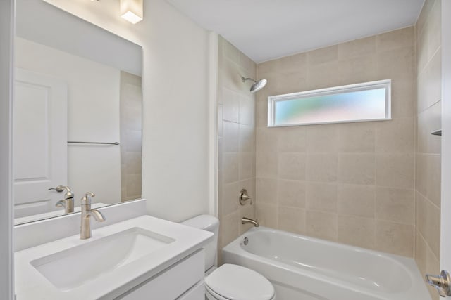 30 Palm Ln, Palm Coast, FL 32164 - bathroom featuring bathtub / shower combination, toilet, and vanity