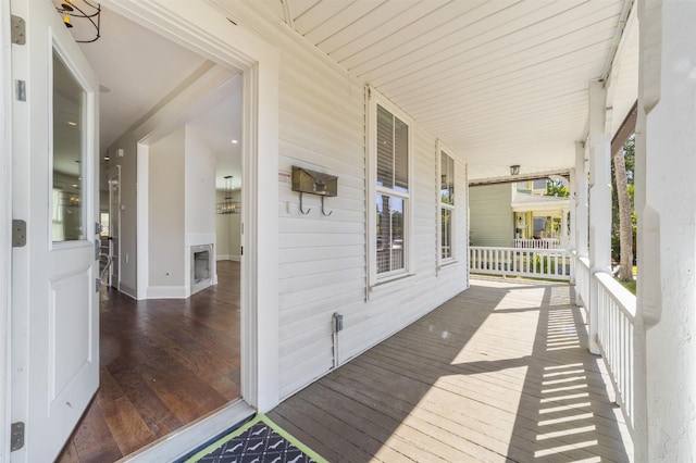 44 Carrera St, Saint Augustine, FL 32084 - view of wooden porch