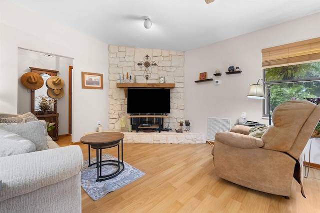 424 Orchis Rd, Saint Augustine, FL 32086 - living area featuring wood finished floors