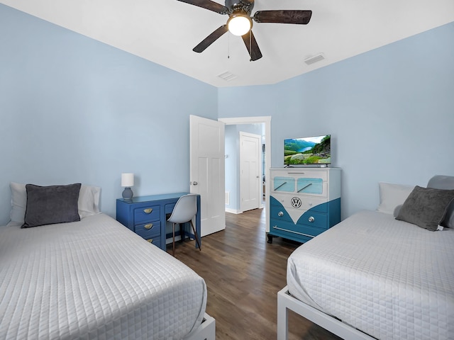 519 Arricola Ave, Saint Augustine, FL 32080 - bedroom featuring a ceiling fan, baseboards, dark wood finished floors, and visible vents