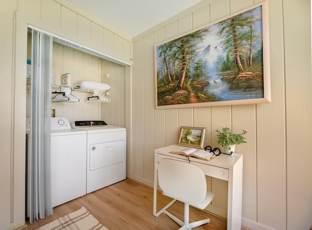 9 Kings Colony Ct Unit 9, Palm Coast, FL 32137 - laundry room with washing machine and clothes dryer and light wood finished floors