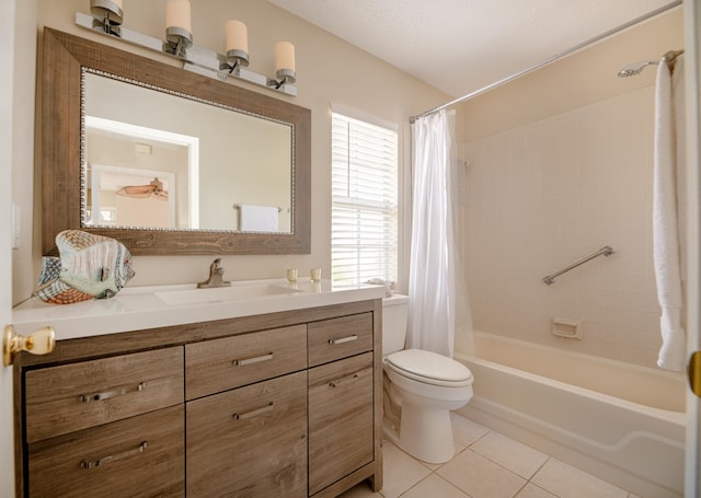 9 Kings Colony Ct Unit 9, Palm Coast, FL 32137 - bathroom featuring tile patterned floors, shower / bath combo, toilet, and vanity