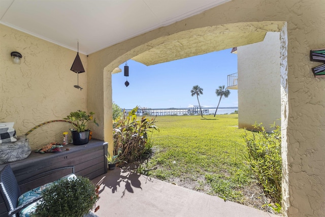 view of yard featuring a patio