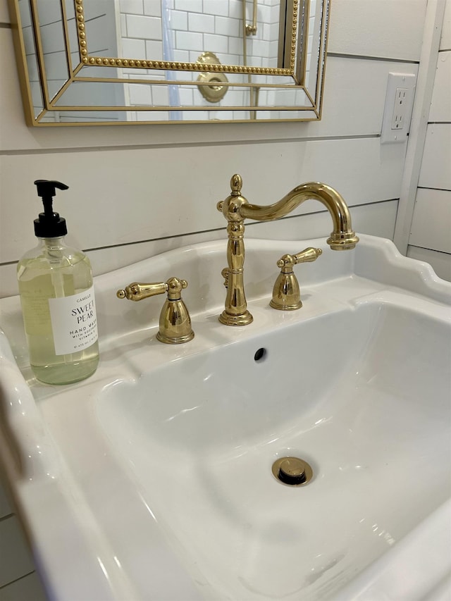 room details featuring sink