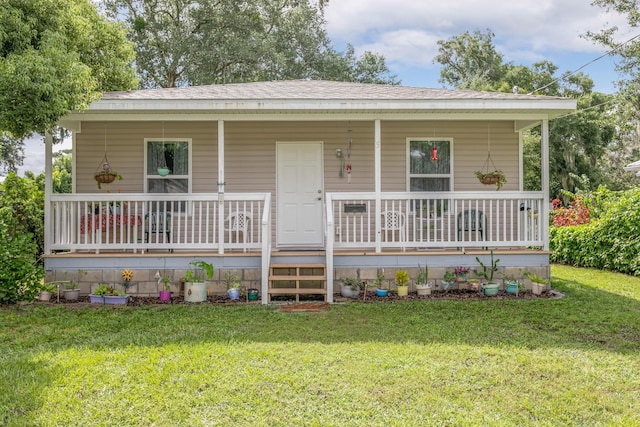 view of front of house with a front yard