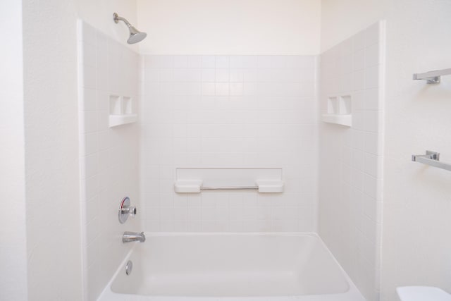 bathroom featuring shower / tub combination