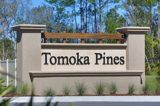 view of community / neighborhood sign