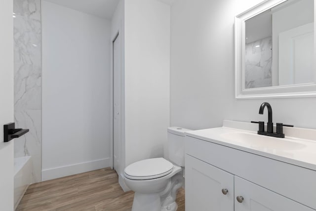 461 S Woodlawn St, Saint Augustine, FL 32084 - full bath with vanity and wood finished floors