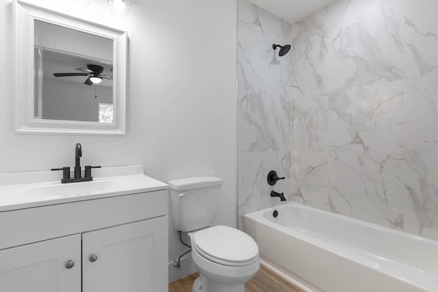 461 S Woodlawn St, Saint Augustine, FL 32084 - full bath with vanity, shower / bathtub combination, ceiling fan, and wood finished floors