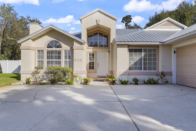 view of front of house featuring a garage