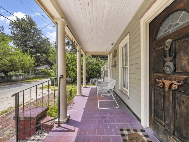 8 Davis St, Saint Augustine, FL 32084 - view of covered porch