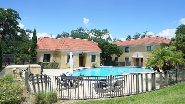 5811 Atlantic Blvd Unit 57, Jacksonville, FL 32207 - community pool featuring a patio