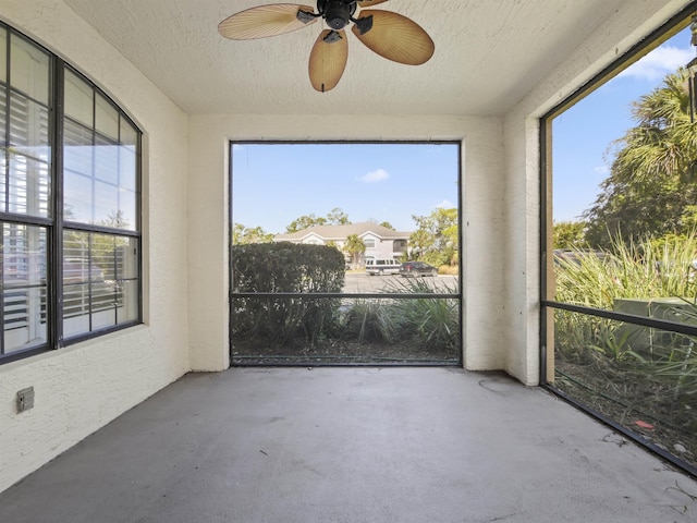 2200 Vista Cove Rd, Saint Augustine, FL 32084 - unfurnished sunroom featuring a ceiling fan