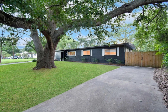 235 N Whitney St, Saint Augustine, FL 32084 - single story home featuring driveway