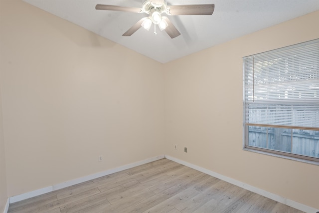 empty room featuring light hardwood / wood-style floors and ceiling fan