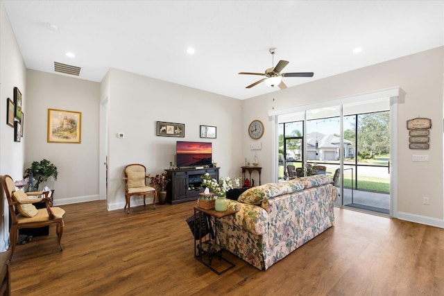 552 Christina Dr, Saint Augustine, FL 32086 - living room with visible vents, baseboards, ceiling fan, wood finished floors, and recessed lighting