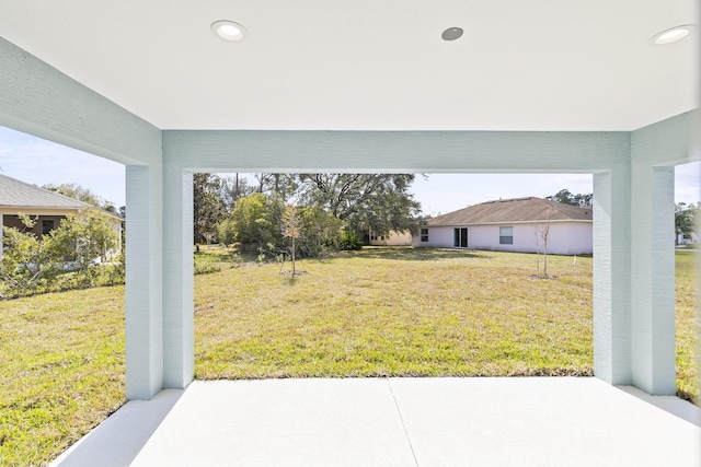 view of yard featuring a patio area