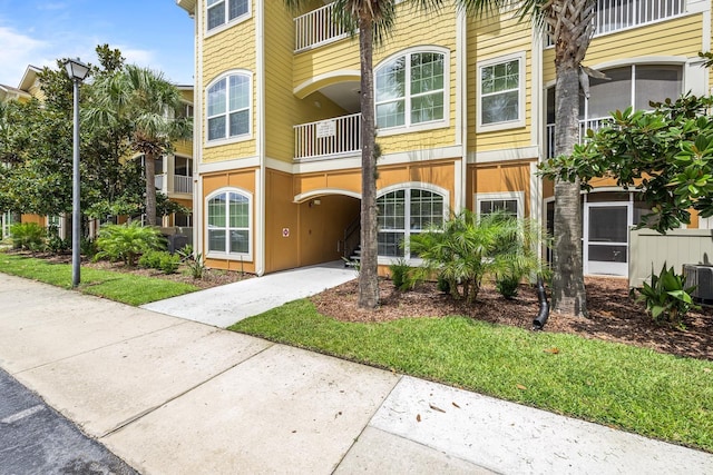 225 Old Village Center Cir Unit 4308, Saint Augustine, FL 32084 - view of front facade featuring driveway and a balcony