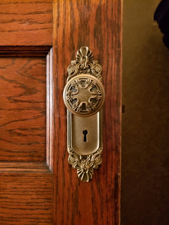 interior details with wood walls