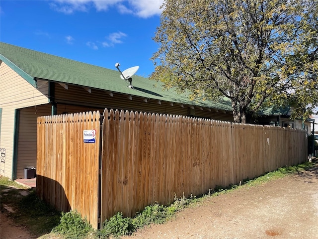 view of home's exterior