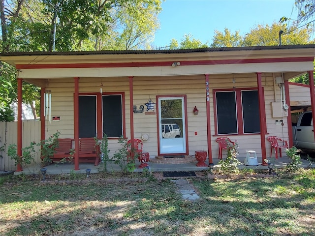 view of front of home featuring a porch