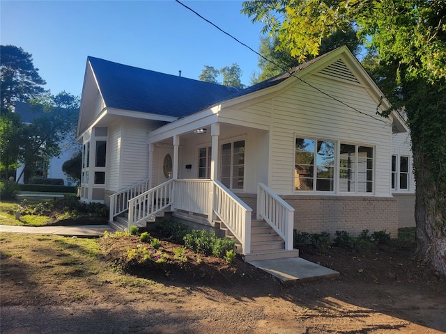 view of front of home with covered porch