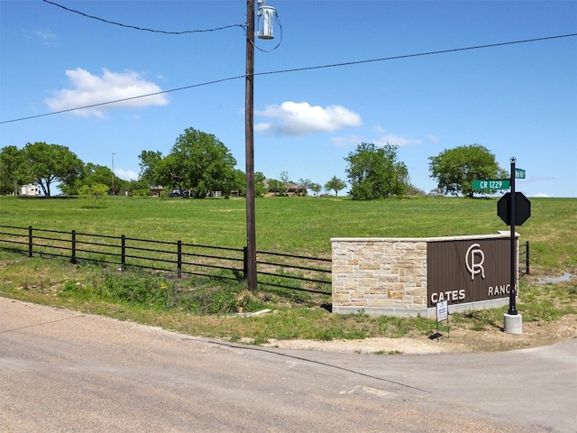 Listing photo 3 for 6132 County Road 1229, Godley TX 76044