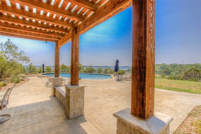 view of patio featuring a pergola