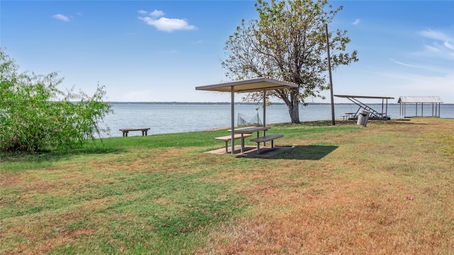 view of yard with a water view