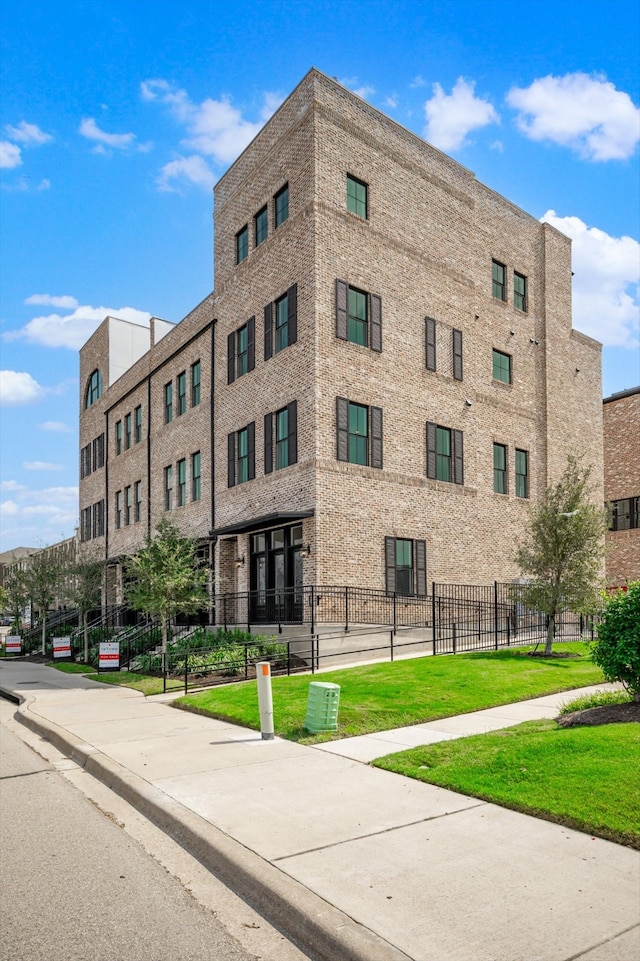 view of building exterior