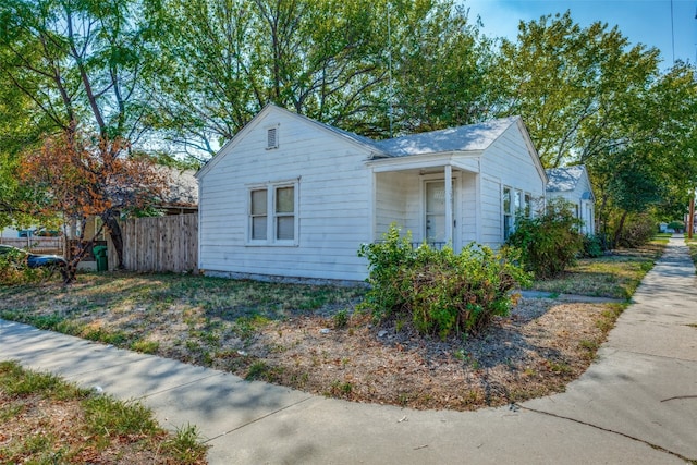 1503-1507 Oakland St, Denton, TX 76201 - view of side of home