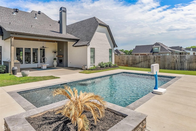 642 Caledonia Dr, Bossier City, LA 71111 - view of swimming pool featuring a patio, a fenced in pool, and fence