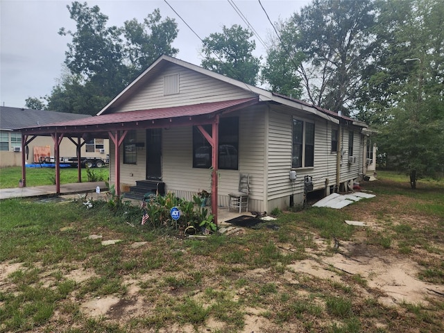 view of front of home featuring a porch