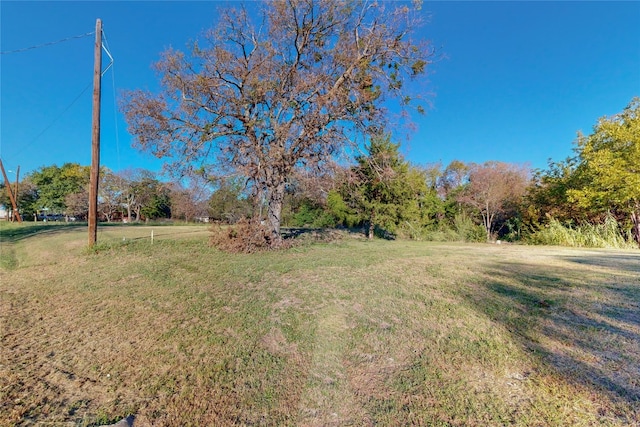 Listing photo 3 for 206 Houston St, Ennis TX 75119