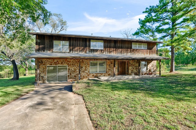 view of front of house with a front yard