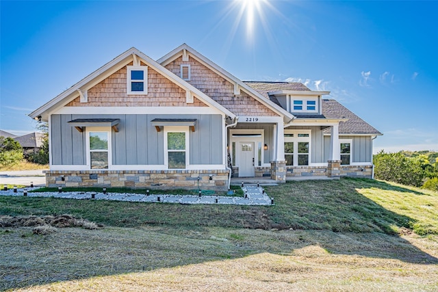 view of front of home with a front yard