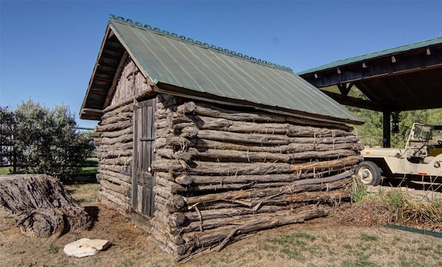 view of property exterior