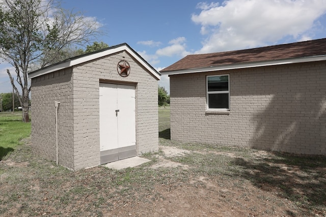 view of outbuilding